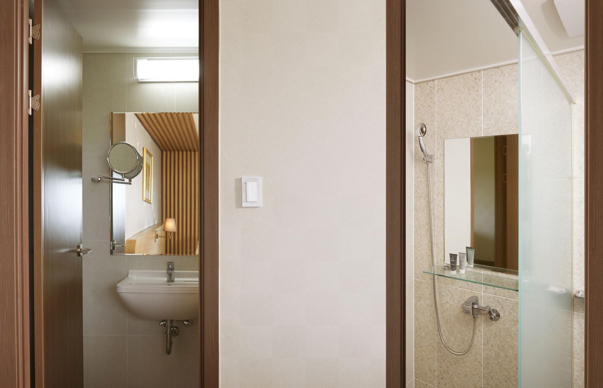 Jeju Aerospace Hotel Szogüpho Kültér fotó