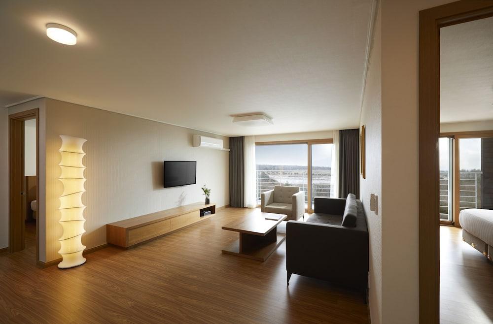 Jeju Aerospace Hotel Szogüpho Kültér fotó