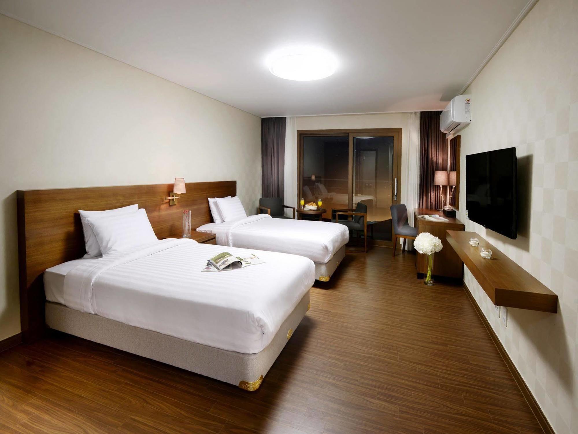 Jeju Aerospace Hotel Szogüpho Kültér fotó